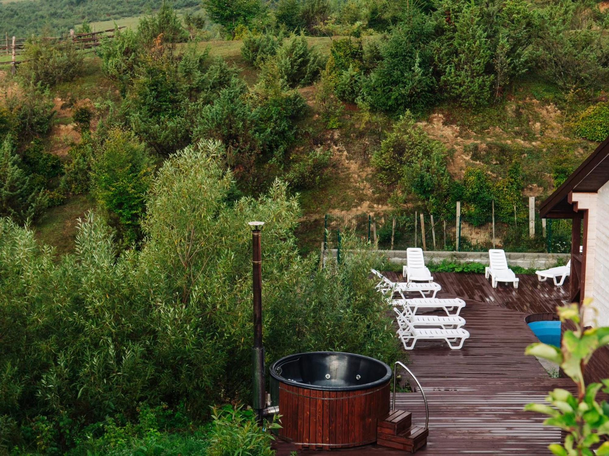 Kolochava Eco Resort エクステリア 写真