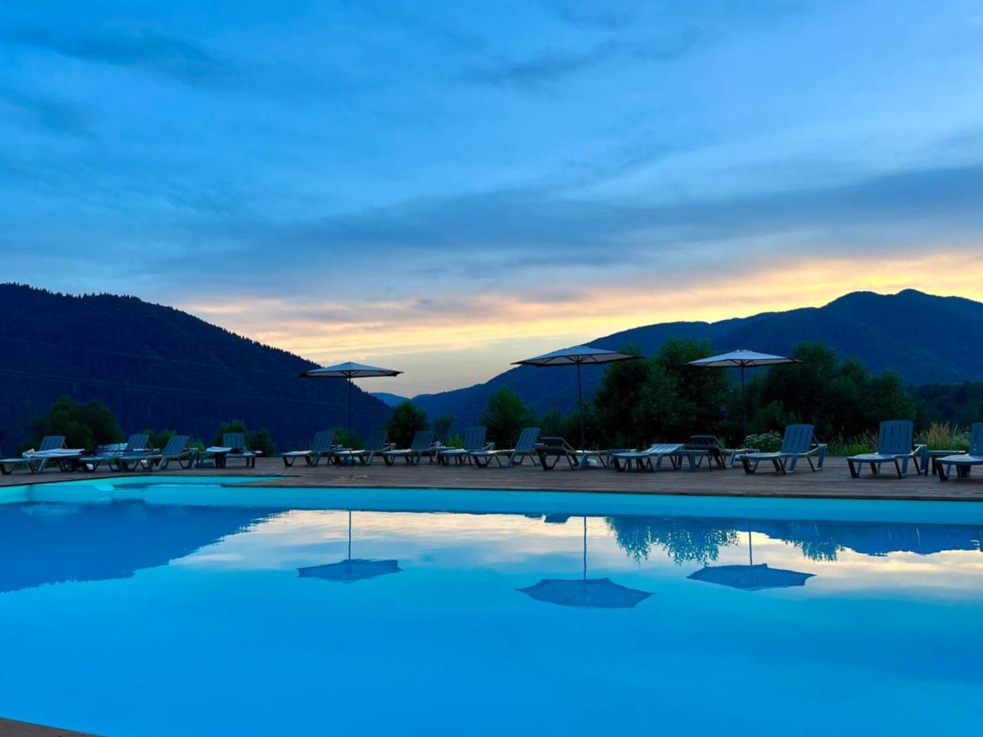 Kolochava Eco Resort エクステリア 写真